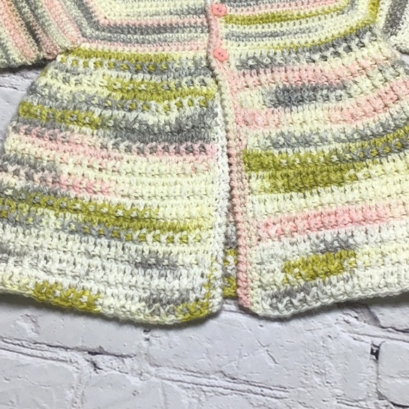 Beautiful Sweater/ Coat crocheted  9-12m - Picture 4 of 5
